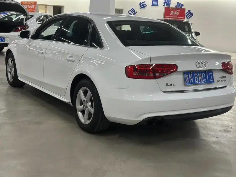 Audi A4L 2013 30 TFSI Automatic Comfort — миниатюра 3