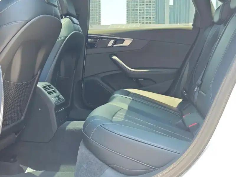 Audi A4L 2024 40 TFSI Luxury Dynamic — миниатюра 10