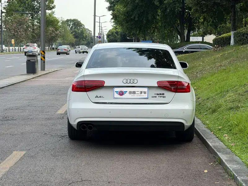 Audi A4L 2015 35 TFSI Automatic Standard Edition — миниатюра 5