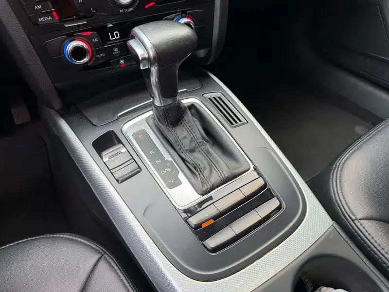 Audi A4L 2015 35 TFSI Automatic Standard Edition — миниатюра 9