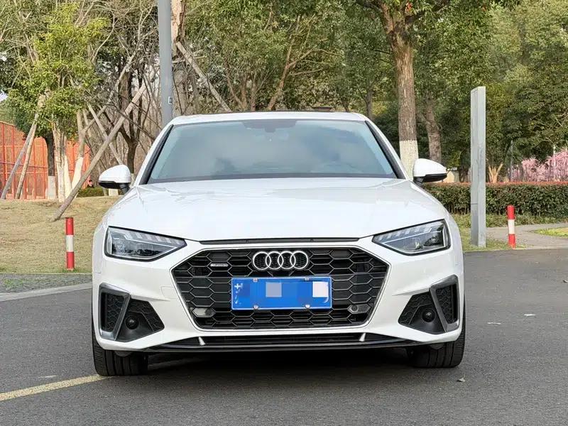 Audi A4L 2022 40 TFSI Fashion Dynamic Edition — миниатюра 2