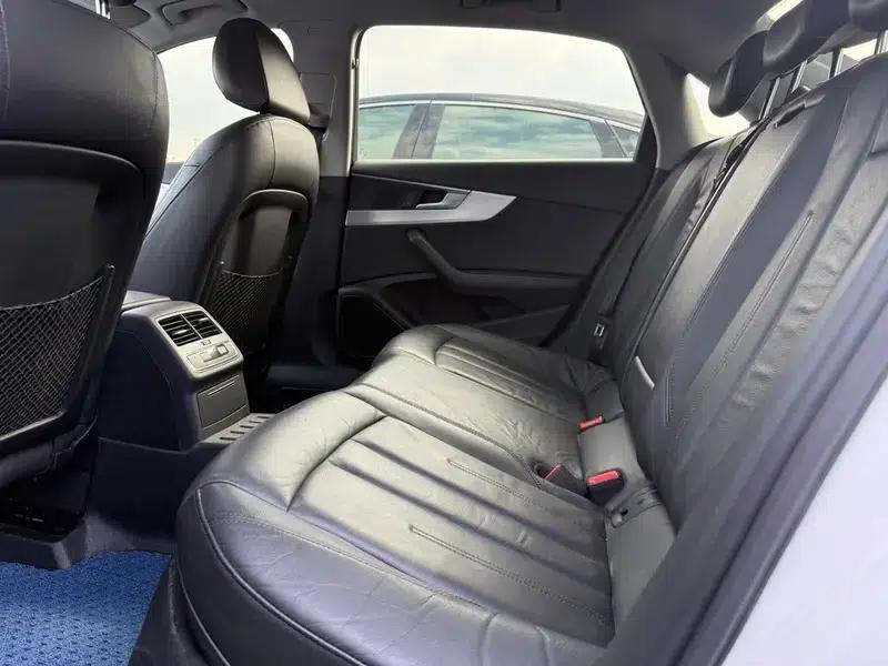 Audi A4L 2018 30th Anniversary Edition 40 TFSI Progressive — миниатюра 18