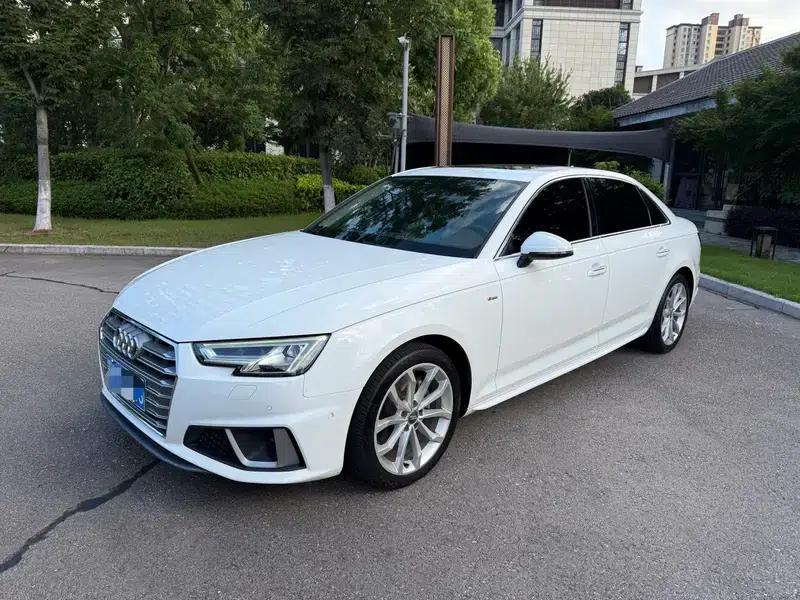 Audi A4L 2018 30th Anniversary Edition 40 TFSI Fashion Model — миниатюра 1