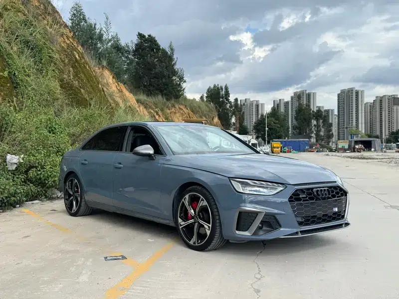 Audi A4L 2022 40 TFSI quattro RS Package (Sports Edition) — миниатюра 3