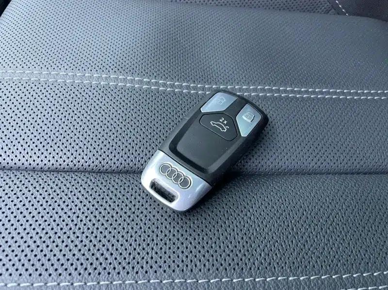 Audi A4L 2020 40 TFSI Fashion Dynamic Edition — миниатюра 11