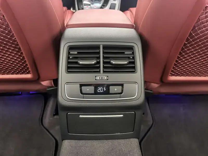Audi A4L 2025 2 Million Unit Enjoyment Edition 40 TFSI Luxury Dynamic B&O Starry Night Edition — миниатюра 12