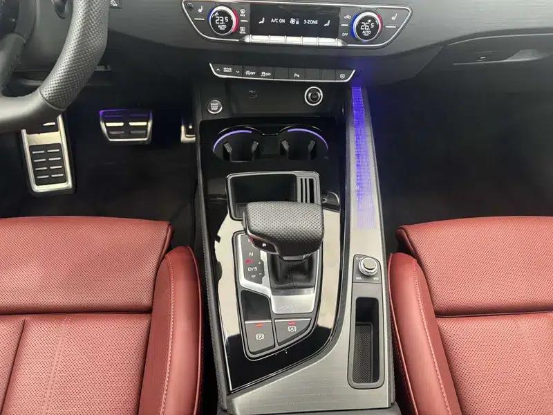 Audi A4L 2025 2 Million Unit Enjoyment Edition 40 TFSI Luxury Dynamic B&O Starry Night Edition — миниатюра 23