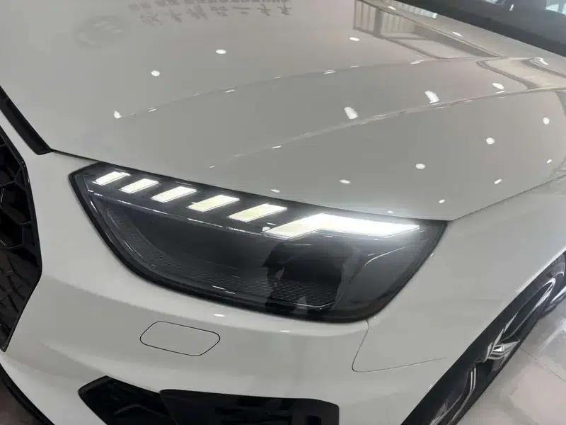Audi A4L 2025 2 Million Unit Enjoyment Edition 40 TFSI Luxury Dynamic B&O Starry Night Edition — миниатюра 9
