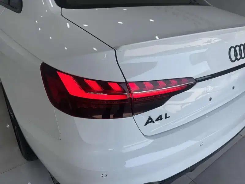 Audi A4L 2025 2 Million Unit Enjoyment Edition 40 TFSI Luxury Dynamic B&O Starry Night Edition — миниатюра 10