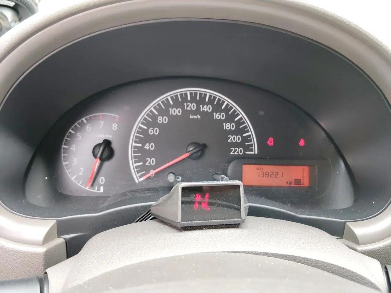 Nissan Sunny 2015 1.5XE Manual Comfort Edition — миниатюра 11