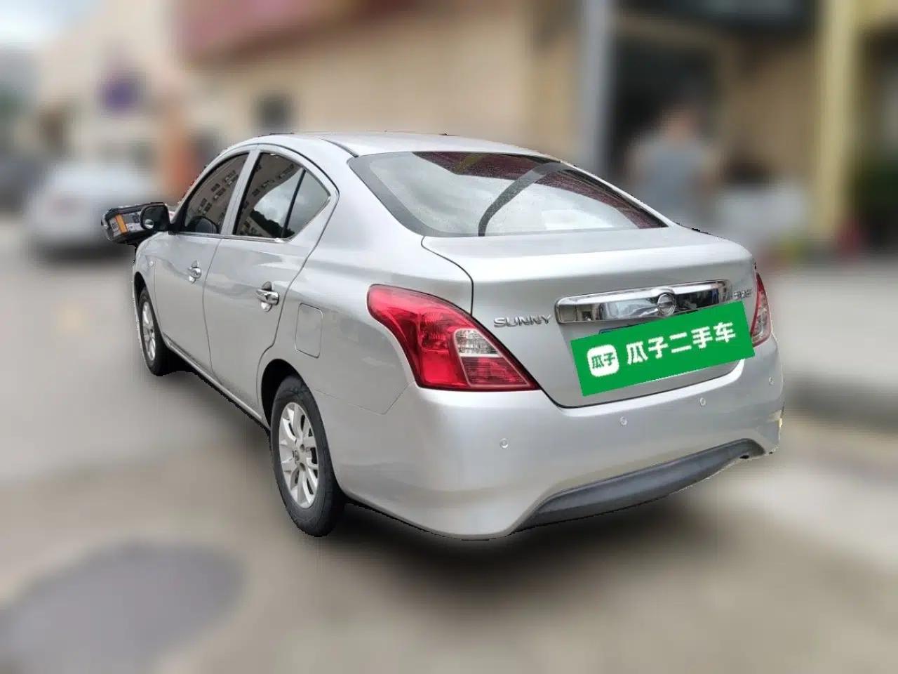 Nissan Sunny 2015 1.5XE Manual Comfort Edition — миниатюра 4