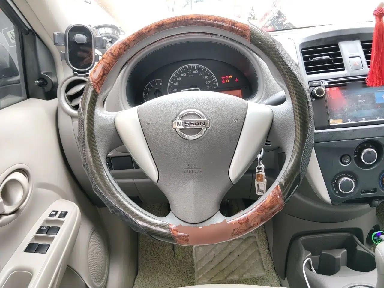 Nissan Sunny 2015 1.5XE Manual Comfort Edition — миниатюра 10