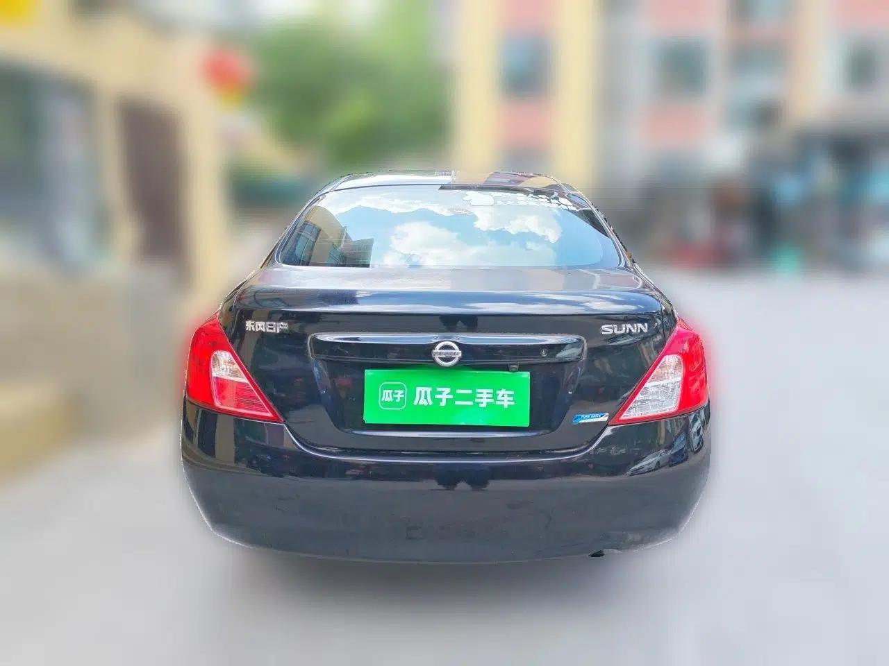 Nissan Sunny 2011 1.5XE Manual Comfort Edition — миниатюра 5