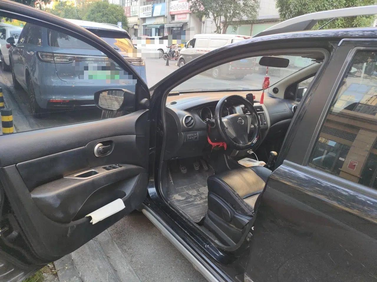 Nissan Livina 2013 Jingrui 1.6XL Manual Comfort Edition — миниатюра 16