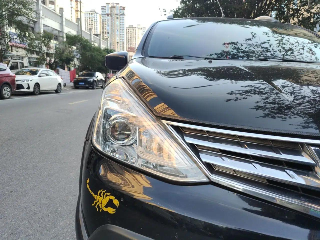Nissan Livina 2013 Jingrui 1.6XL Manual Comfort Edition — миниатюра 7