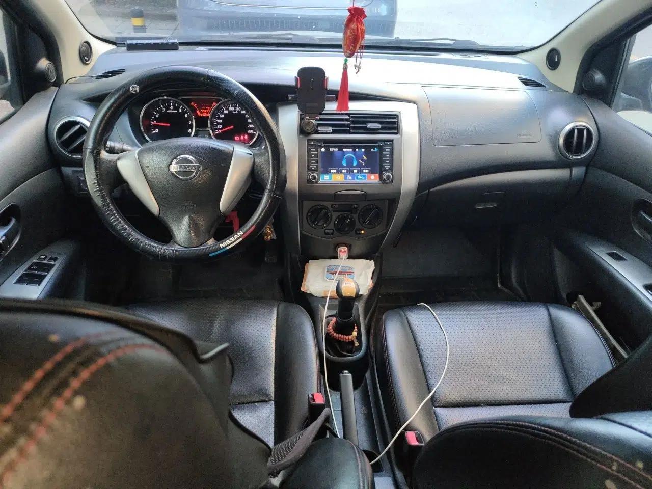 Nissan Livina 2013 Jingrui 1.6XL Manual Comfort Edition — миниатюра 9