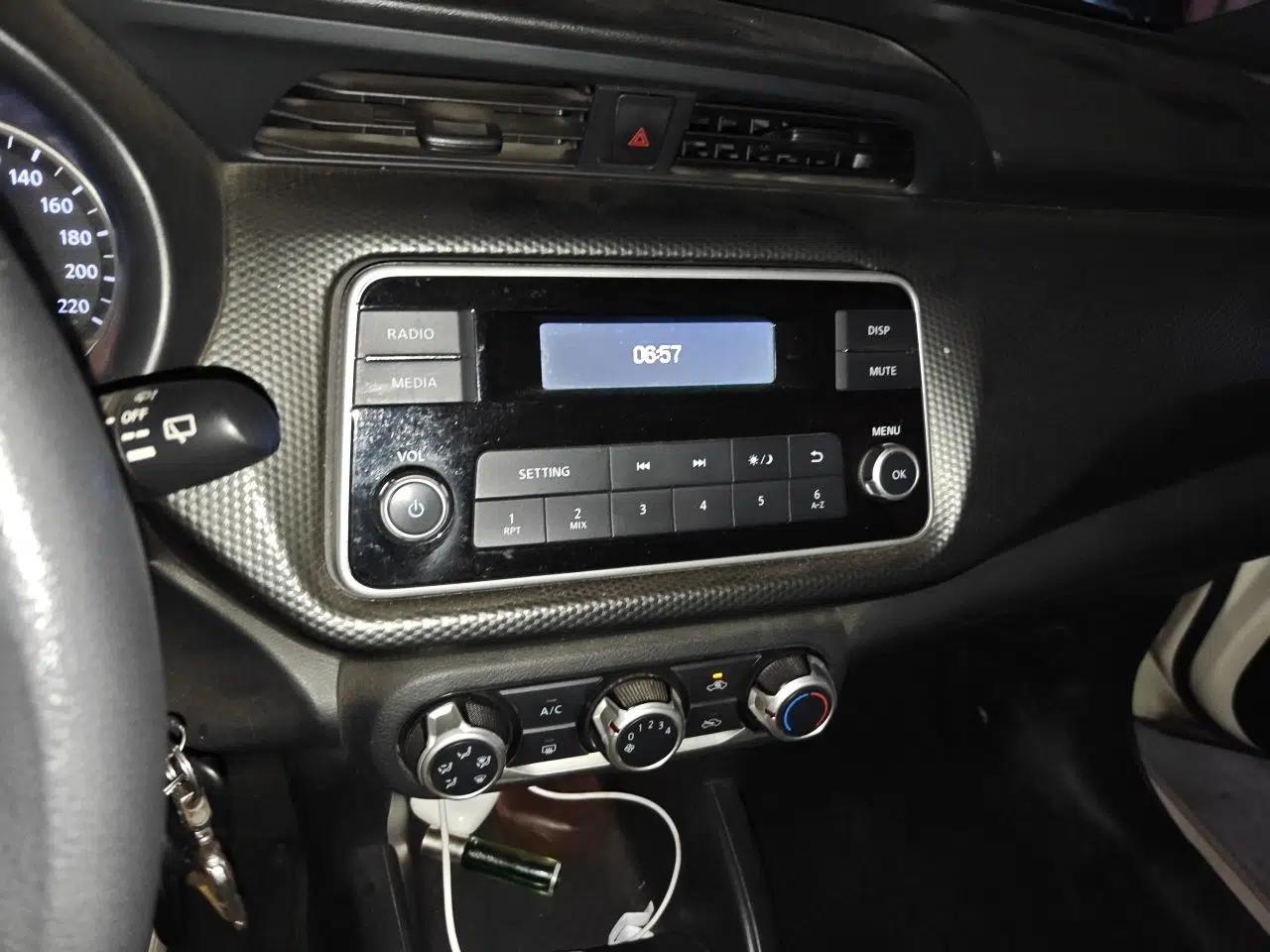Nissan Kicks 2017 1.5L Manual Cool Dynamic Edition — миниатюра 12