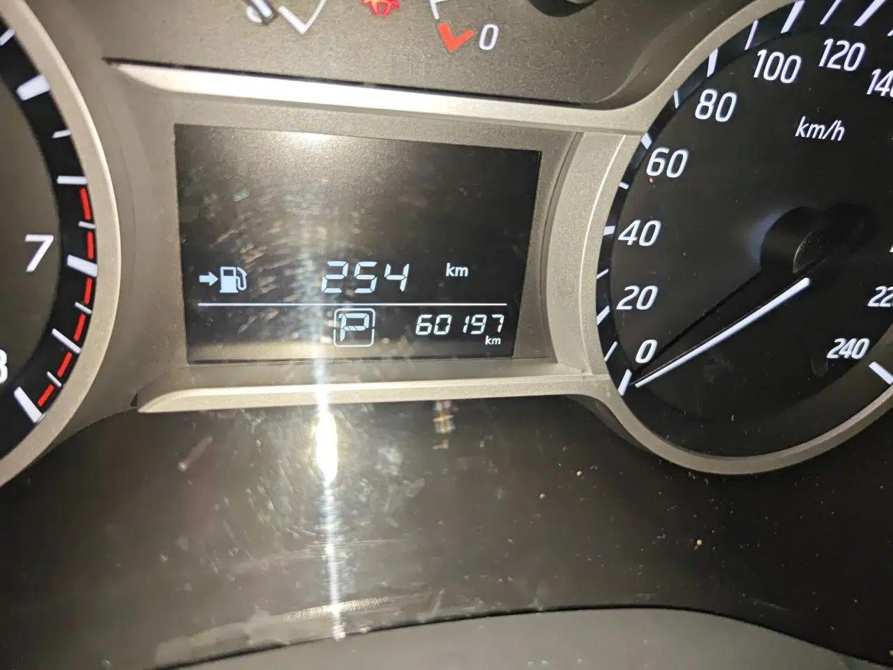 Nissan Lannia 2019 1.6L CVT Cool Edition China VI — миниатюра 12
