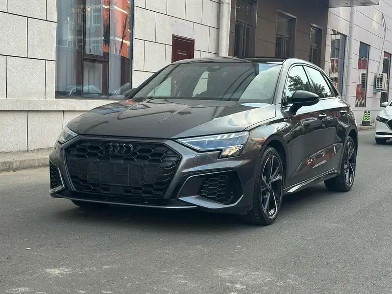 Audi A3 2023 Facelift Sportback 35 TFSI Fashion Sporty Model — миниатюра 1