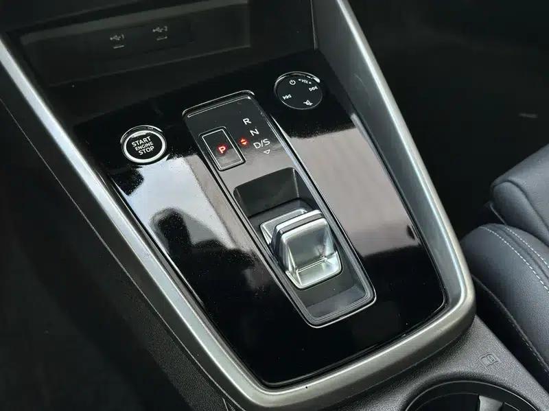 Audi A3 2023 Facelift Sportback 35 TFSI Fashion Sporty Model — миниатюра 16