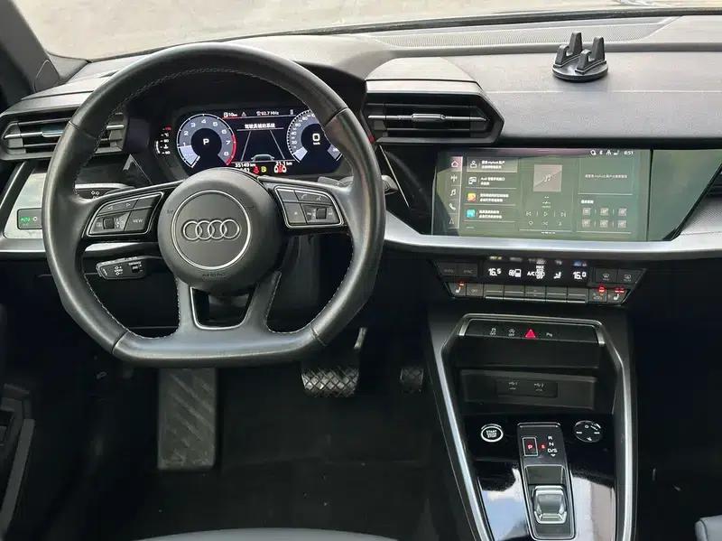 Audi A3 2023 Facelift Sportback 35 TFSI Fashion Sporty Model — миниатюра 18
