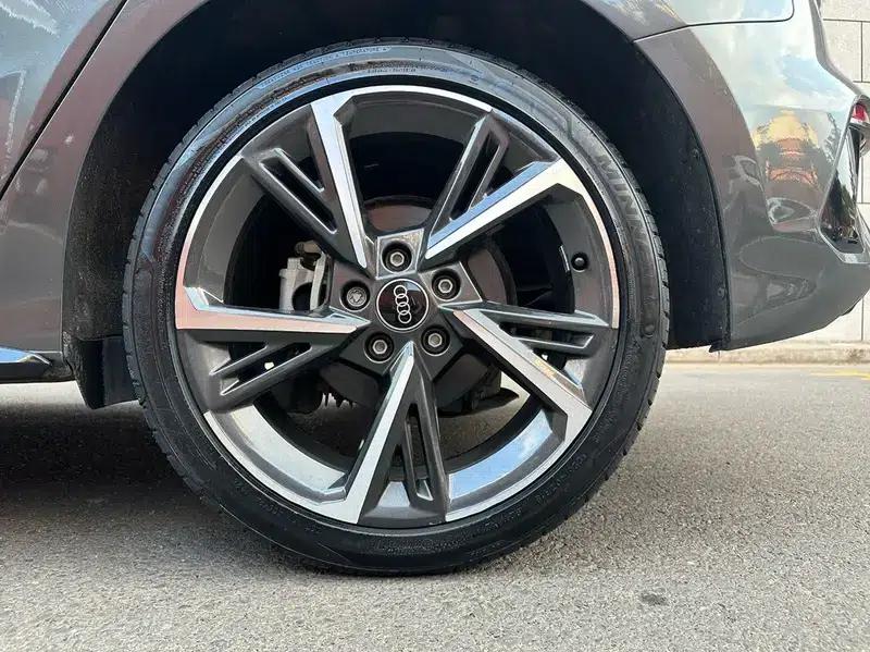 Audi A3 2023 Facelift Sportback 35 TFSI Fashion Sporty Model — миниатюра 5