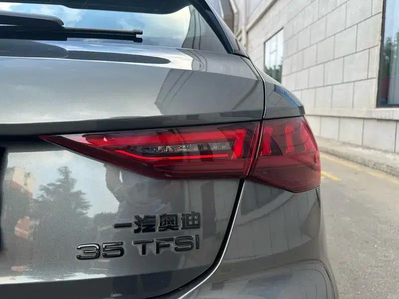 Audi A3 2023 Facelift Sportback 35 TFSI Fashion Sporty Model — миниатюра 7