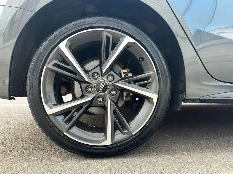 Audi A3 2023 Facelift Sportback 35 TFSI Fashion Sporty Model — миниатюра 9