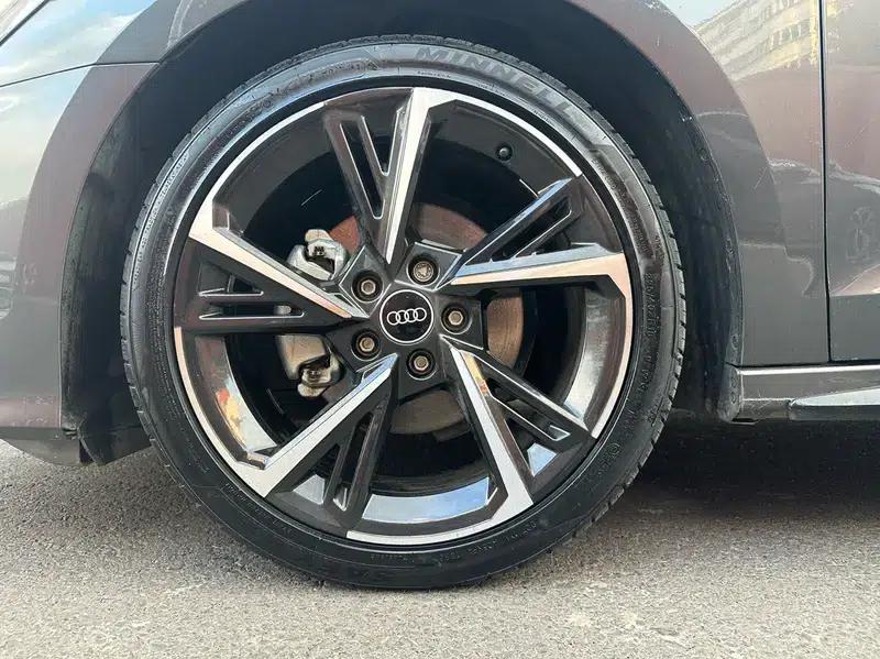Audi A3 2023 Facelift Sportback 35 TFSI Fashion Sporty Model — миниатюра 10