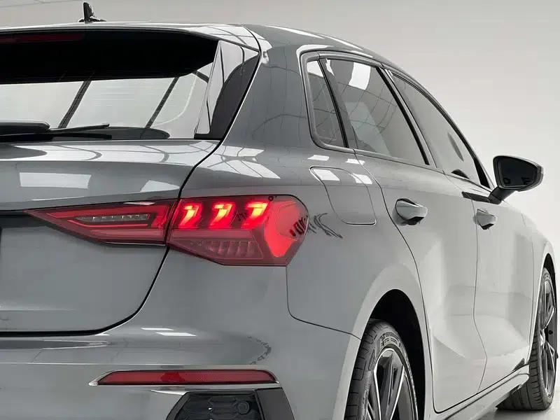 Audi A3 2021 Sportback 35 TFSI Fashion Sport — миниатюра 13