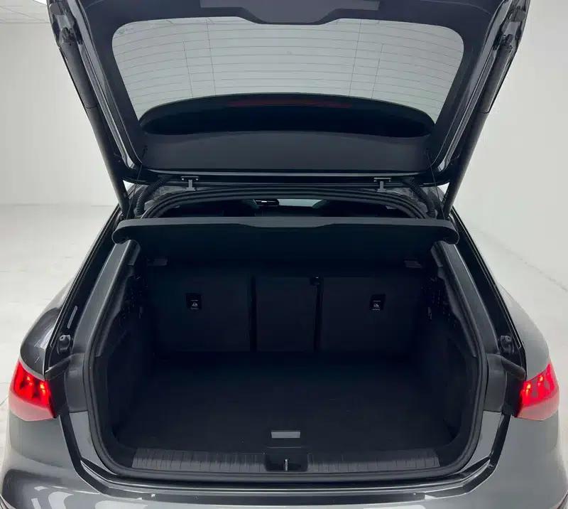 Audi A3 2021 Sportback 35 TFSI Fashion Sport — миниатюра 23