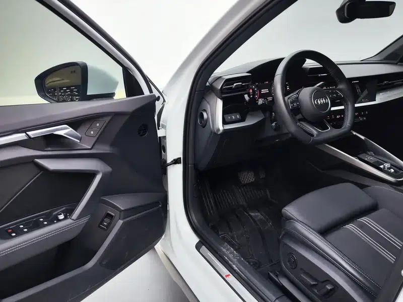 Audi A3 2023 Facelift A3L Limousine 35 TFSI Sporty Edition — миниатюра 17