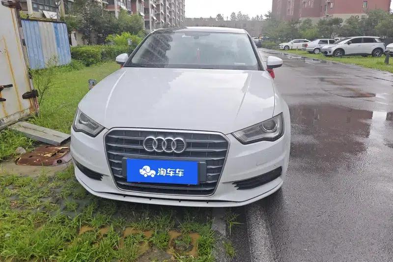 Audi A3 2015 Limousine 35 TFSI Millionth Anniversary Comfort Edition — миниатюра 2