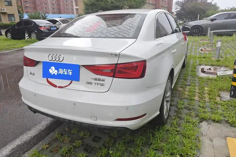 Audi A3 2015 Limousine 35 TFSI Millionth Anniversary Comfort Edition — миниатюра 3