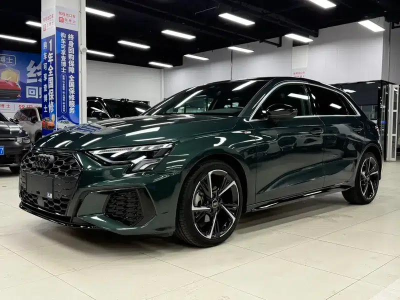 Audi A3 2023 Sportback 35 TFSI Fashion Sport — миниатюра 1