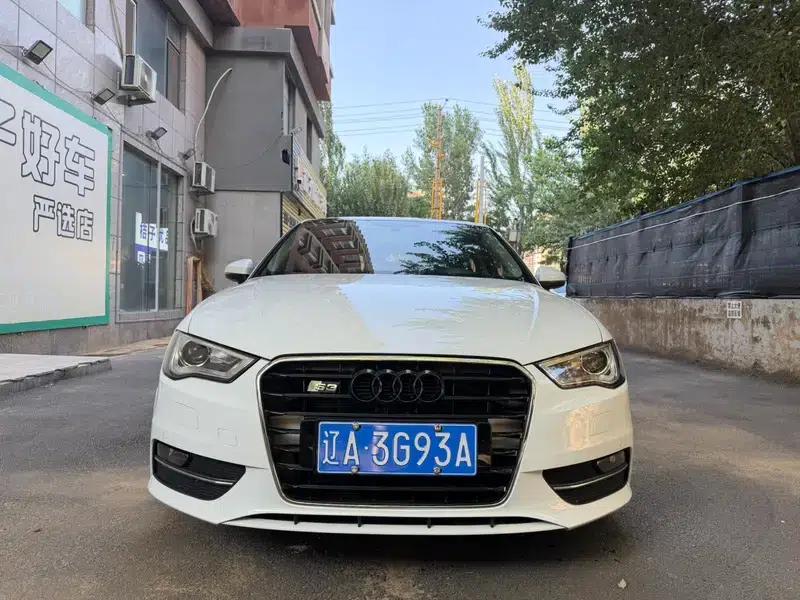 Audi A3 2016 Sportback 35 TFSI Leading Edition — миниатюра 2