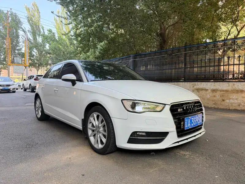 Audi A3 2016 Sportback 35 TFSI Leading Edition — миниатюра 3
