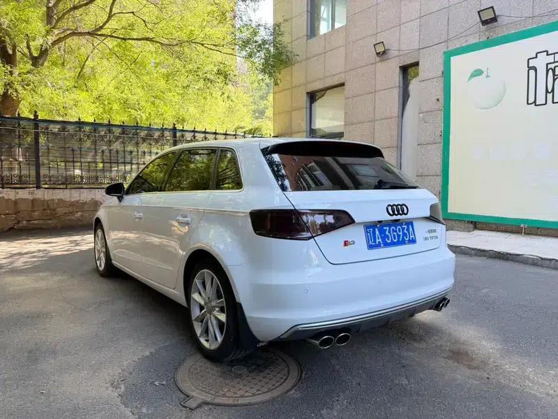 Audi A3 2016 Sportback 35 TFSI Leading Edition — миниатюра 4