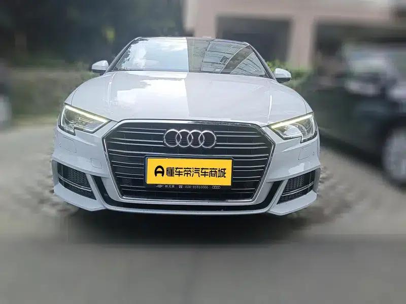 Audi A3 2018 30th Anniversary Edition Limousine 35 TFSI Fashion Model — миниатюра 2