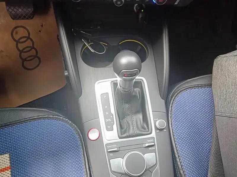 Audi A3 2018 30th Anniversary Edition Limousine 35 TFSI Fashion Model — миниатюра 15