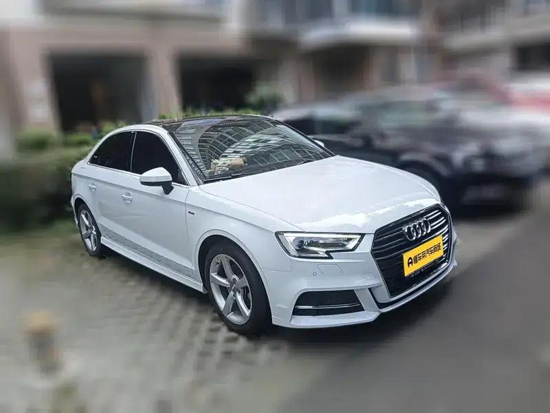 Audi A3 2018 30th Anniversary Edition Limousine 35 TFSI Fashion Model — миниатюра 3
