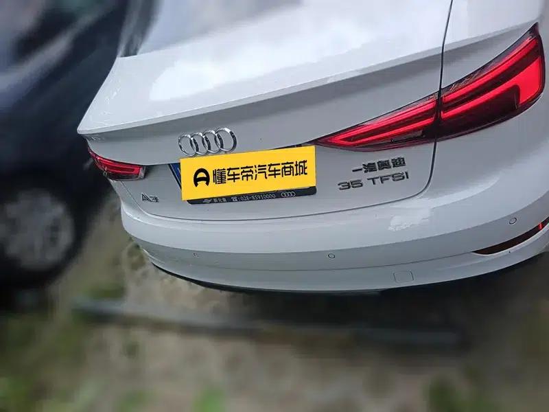 Audi A3 2018 30th Anniversary Edition Limousine 35 TFSI Fashion Model — миниатюра 5