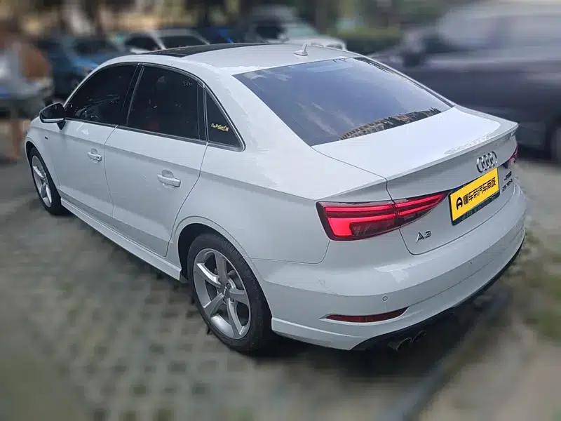 Audi A3 2018 30th Anniversary Edition Limousine 35 TFSI Fashion Model — миниатюра 6