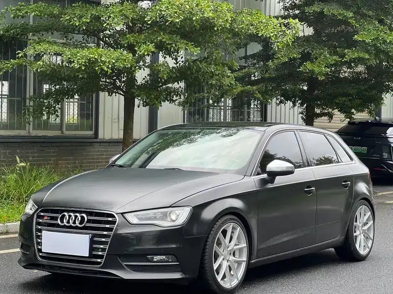 Audi A3 2014 Sportback 35 TFSI Automatic Comfort — миниатюра 1