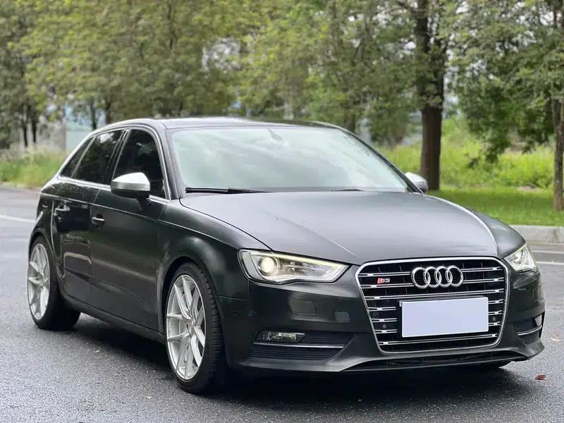 Audi A3 2014 Sportback 35 TFSI Automatic Comfort — миниатюра 3