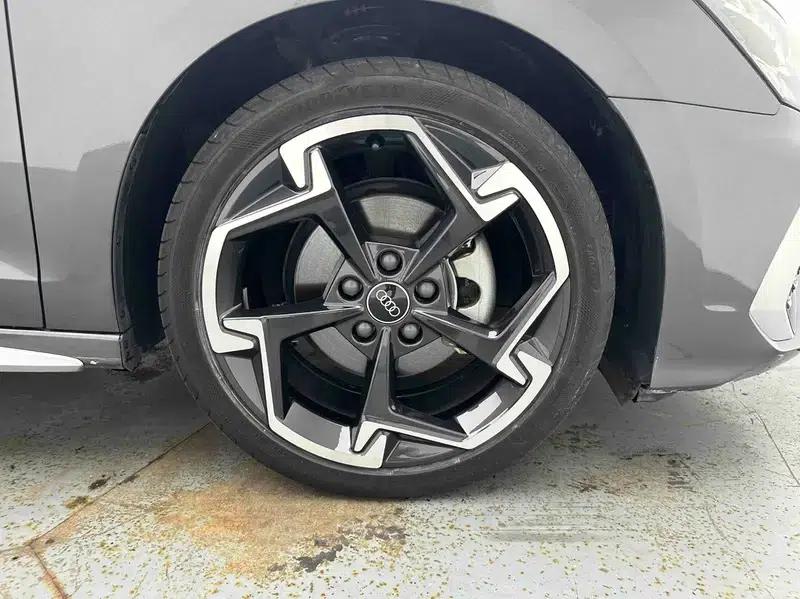 Audi A3 2023 Facelift Sportback 35 TFSI Luxury Sport — миниатюра 6