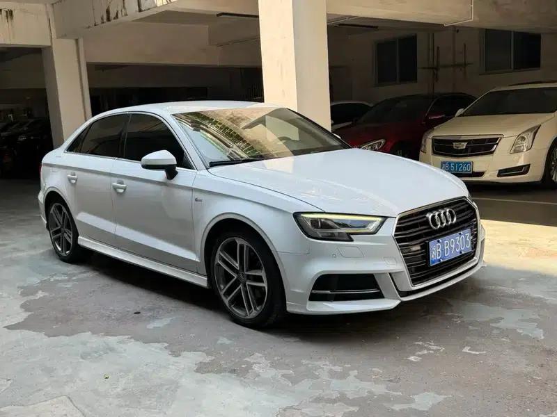 Audi A3 2018 30th Anniversary Edition Limousine 35 TFSI Progressive — миниатюра 3