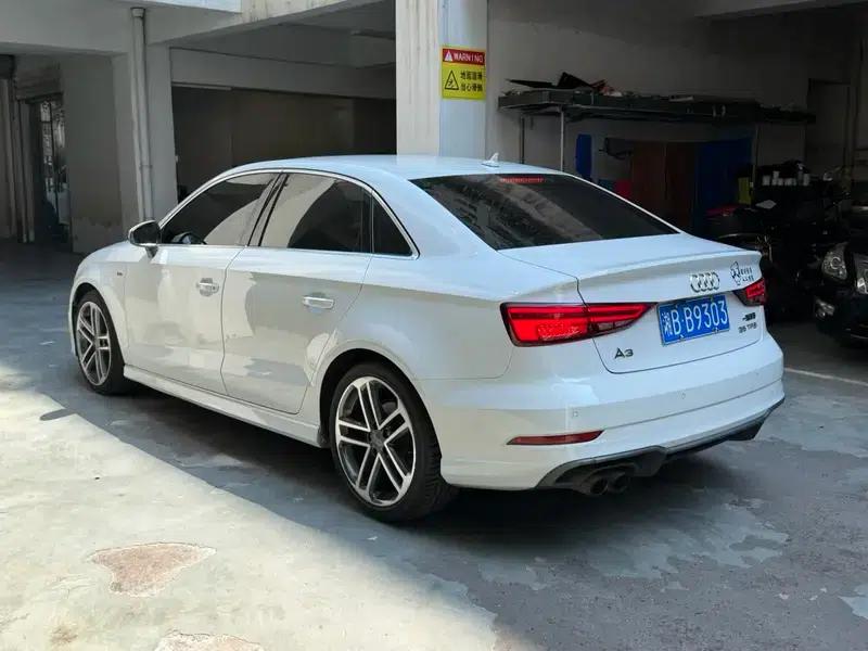 Audi A3 2018 30th Anniversary Edition Limousine 35 TFSI Progressive — миниатюра 4