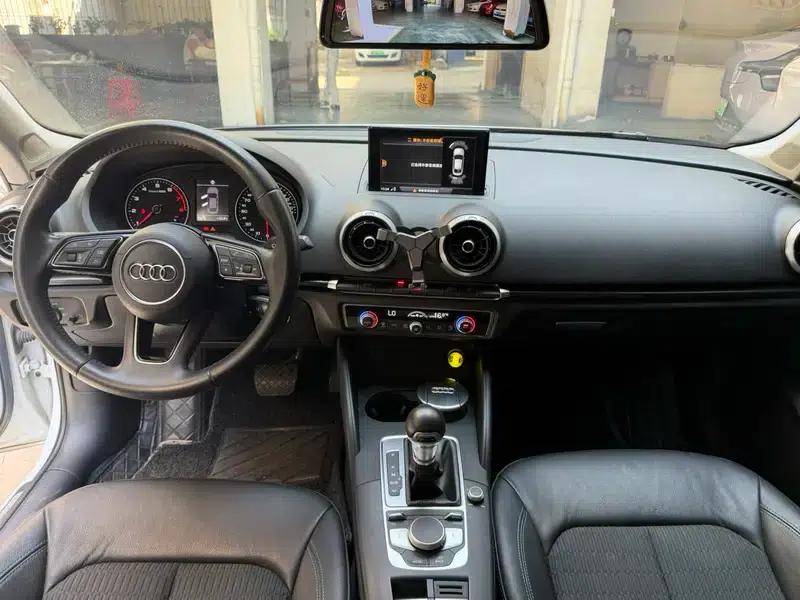 Audi A3 2018 30th Anniversary Edition Limousine 35 TFSI Progressive — миниатюра 7