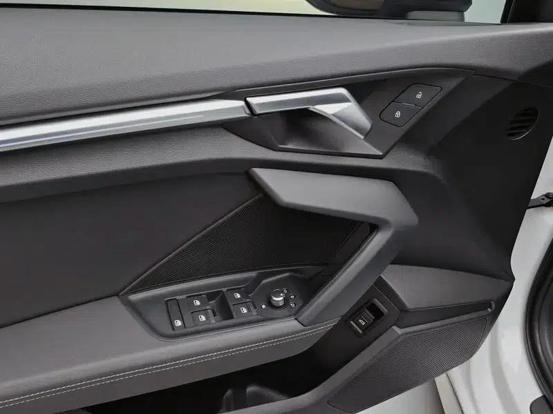 Audi A3 2023 Facelift A3L Limousine 35 TFSI Sporty Edition — миниатюра 19